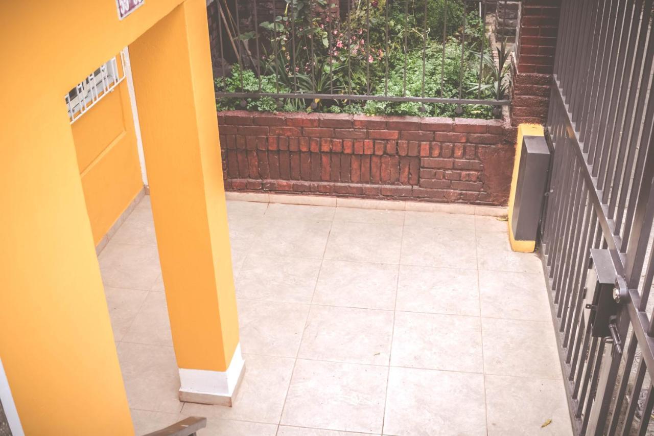 Hermosos apartaestudios 03 y 05 con WIFI Bogotá Exterior foto