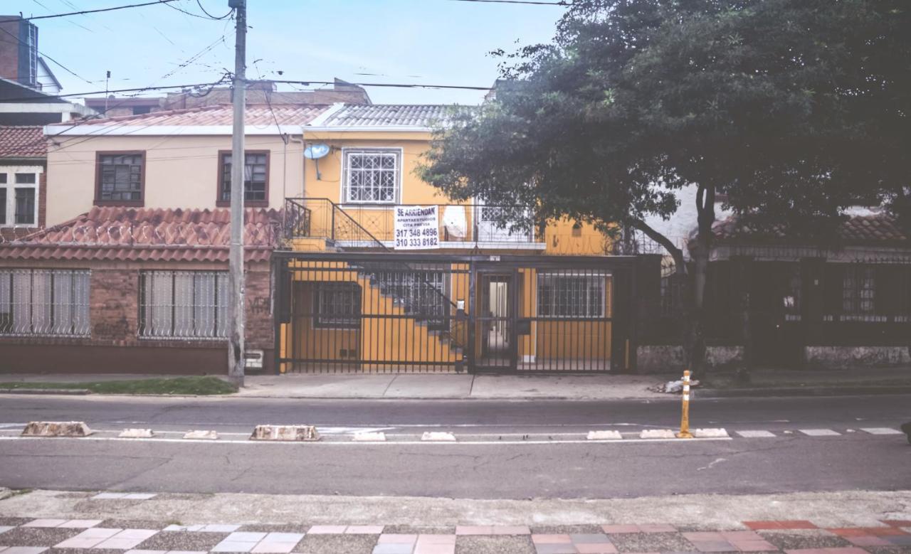 Hermosos apartaestudios 03 y 05 con WIFI Bogotá Exterior foto